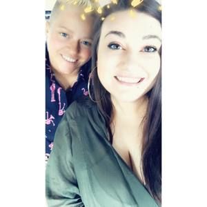 Meet your Posher, Danielle